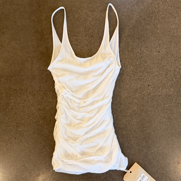 Subtle Le Nguyen White Ruched Top - Picture 4 of 4